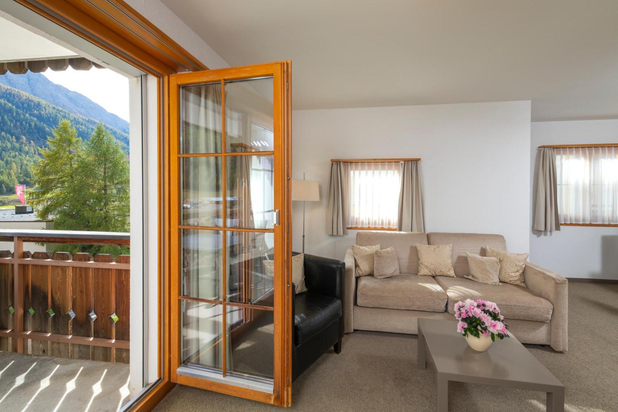 Ferienwohnungen Hotel Allegra Zuoz Zewnętrze zdjęcie