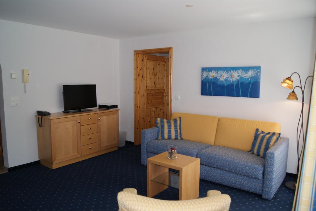 Ferienwohnungen Hotel Allegra Zuoz Zewnętrze zdjęcie